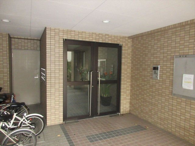 ヴェルディー橘❘名古屋市の賃貸ならMy賃貸のエントランス|ヴェルディー橘
