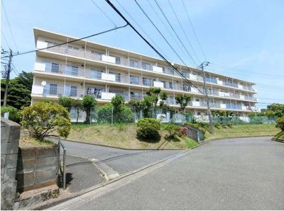 【外観】 | 東逗子第二団地１７号棟 | 是非、周辺環境も併せて現地をご覧ください。 