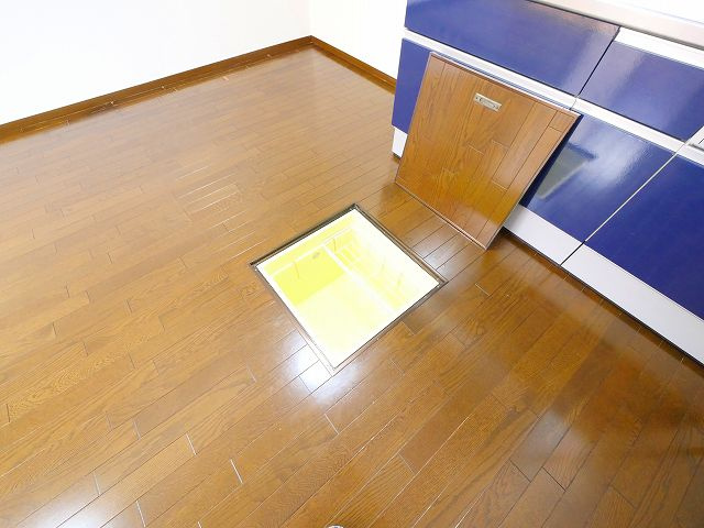 エモンド高の原の収納