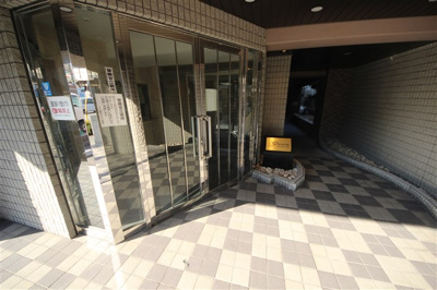 【エントランス】 | ジュネーゼ梅田北プラウディア