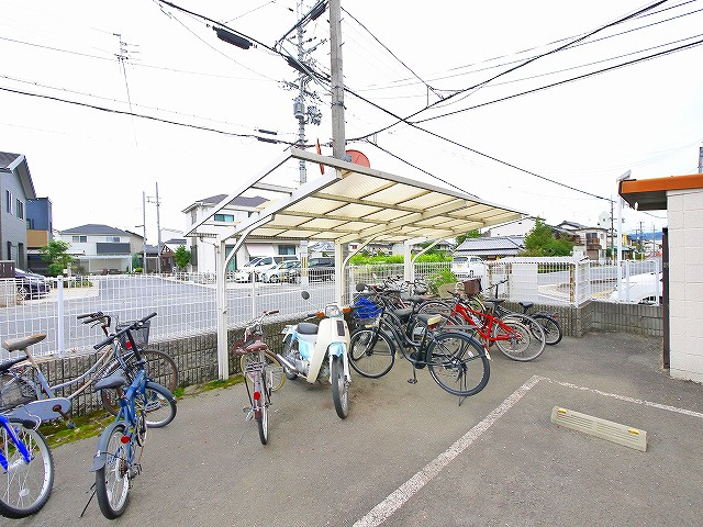 ログメントソファーB棟のその他共用部分|自転車置き場