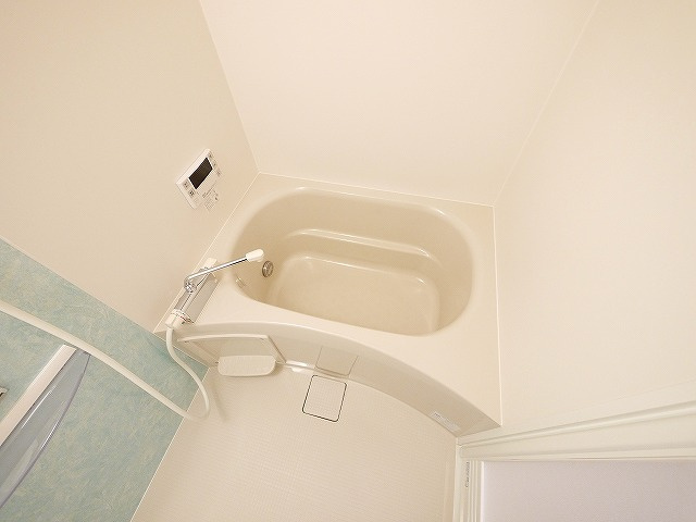 ログメントソファーB棟の浴室|ゆったり過ごせるお風呂です