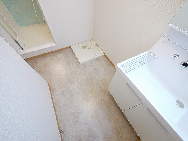 ログメントソファーB棟の洗面所|コンパクトで使いやすい洗面所