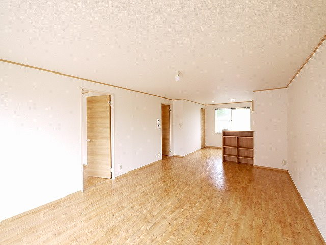 ログメントソファーB棟の居間・リビング|ゆったりとしたリビングです