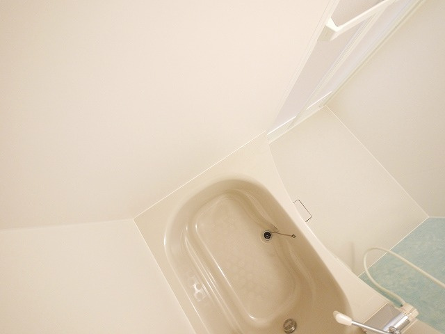 ログメントソファーB棟の浴室|日々の疲れを癒すお風呂付です