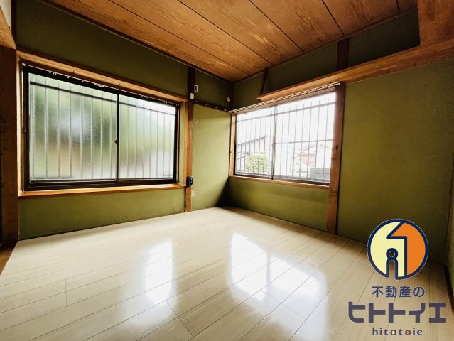 池の本貸家の洋室