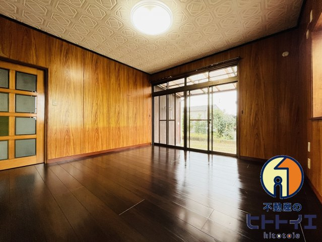 池の本貸家の洋室