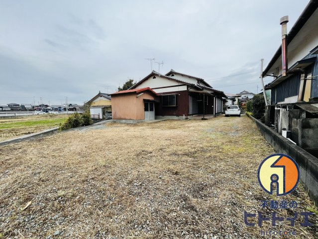 池の本貸家の庭