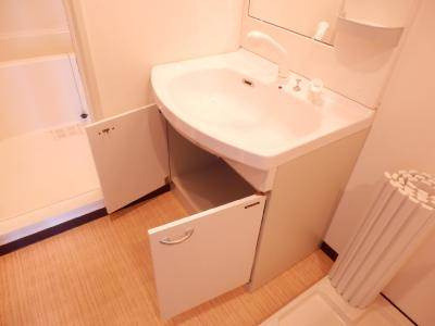 リンツ御池の洗面所|独立洗面台