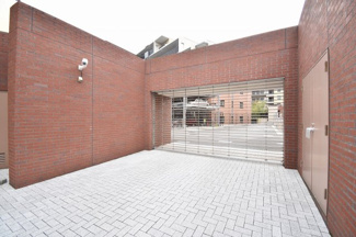 【駐車場】 | 駐車場入口