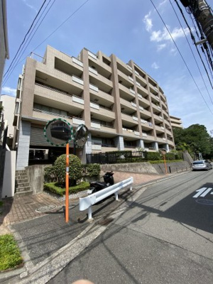 【外観】 | 大口東ガーデンハウス | 6階部分・南西向きにつき陽当たり・眺望良好です。
お子様のお昼寝にも便利なリビング横に和室がございます。