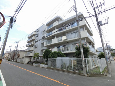 【外観】 | ライオンズマンション磯子丸山 | 横浜市営地下鉄ブルーライン「吉野町」駅徒歩16分
JR・私鉄各線「横浜」駅バス24分・JR根岸線「桜木町」駅バス23分「天神橋」停歩3分