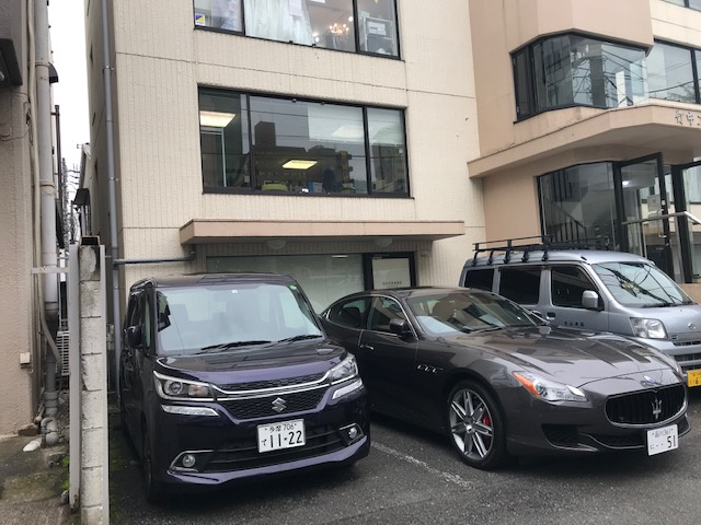 竹中スリービルの駐車場