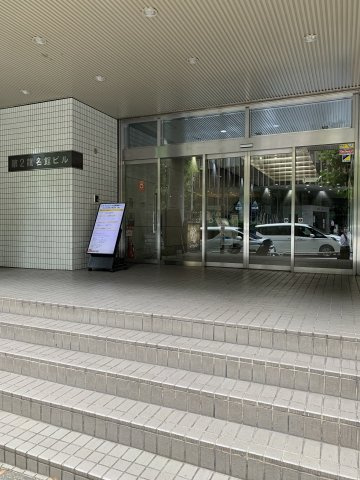 第2龍名館ビルのエントランス