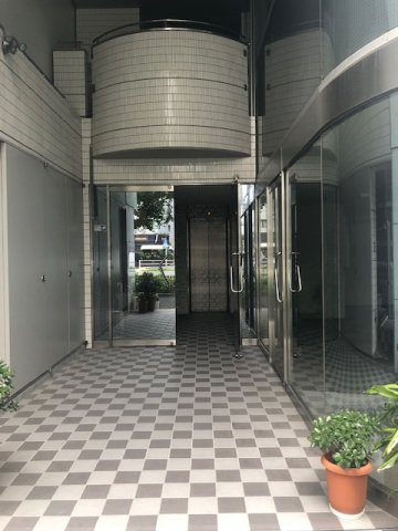 シンク白山のエントランス