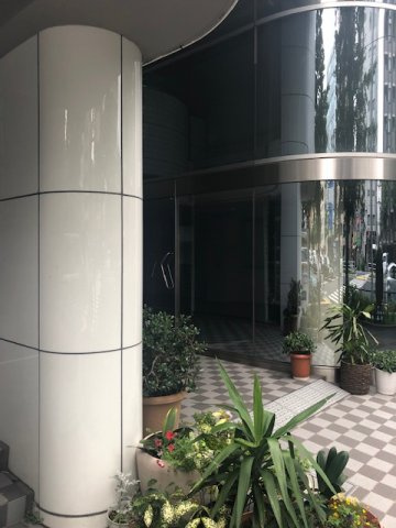 シンク白山のエントランス