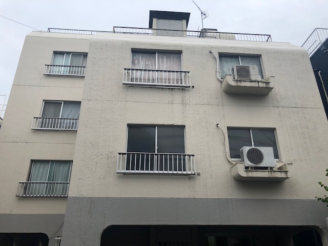 明治マンションの外観