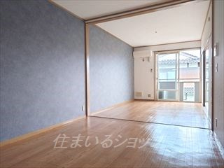 広島市安佐北区落合２丁目のアパートの居間・リビング|エアコン付き