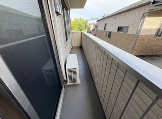 【バルコニー】 | Rana Court