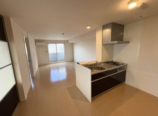 【居間・リビング】 | Rana Court