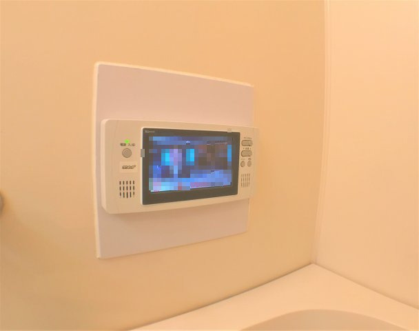 ピュアレジデンスの内装|テレビ付きの浴室