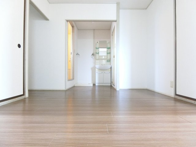 フォーリストハイムＡ棟の居間・リビング|別部屋の参考写真