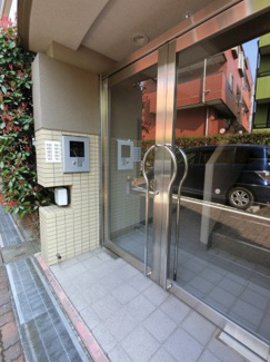 【その他共用部分】 | 防犯面でも安心のオートロック付です。