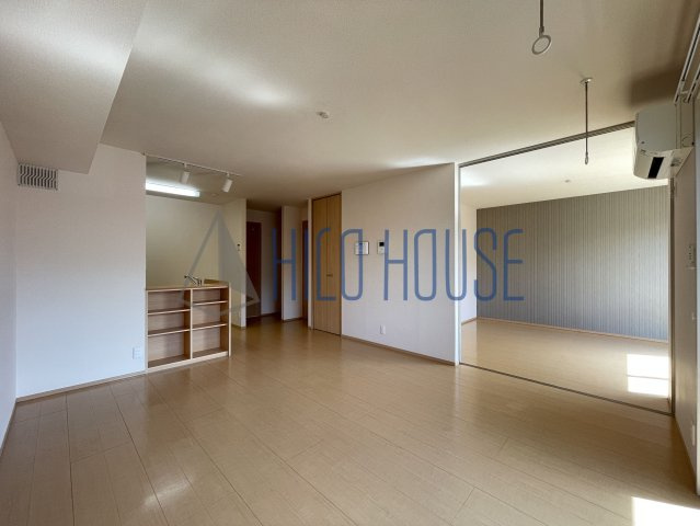 リバーパーク神明Cの居間・リビング