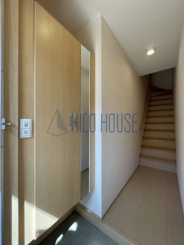 リバーパーク神明Cの玄関