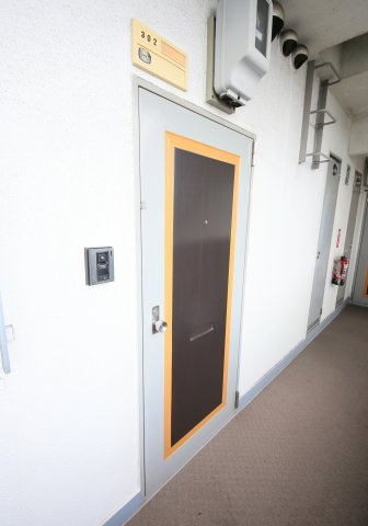 サンモール原のエントランス