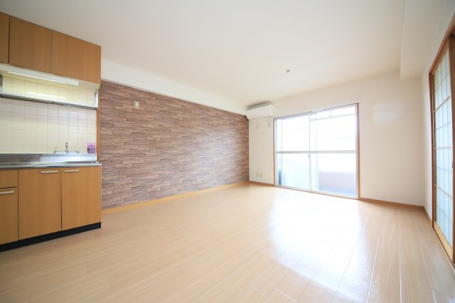 サンモール原の内装