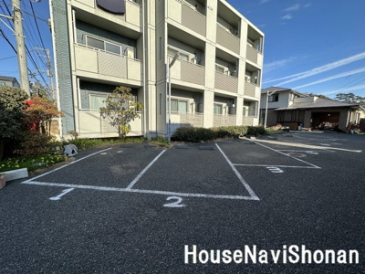 【駐車場】 | Lanai Inamura | 室内写真は同タイプ、別室の写真となります。