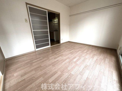 【居間・リビング】 | シティ加茂川　B | 洋室6帖