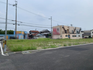 【前面道路含む現地写真】