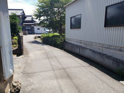 【前面道路含む現地写真】 | 鳥取市東今在家古民家