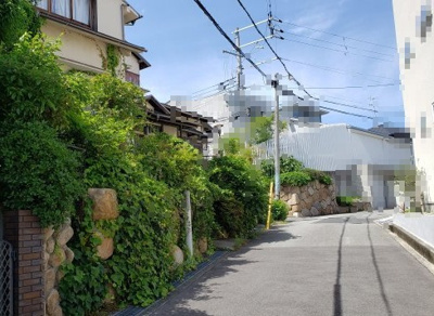 【前面道路含む現地写真】 | 久出ケ谷町古家付土地