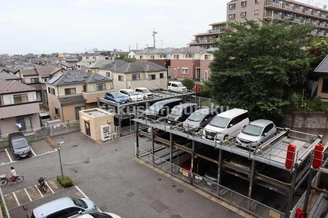 ゼファーグリーンアイルプルミエフォート　　４階部分の駐車場|月額５００円～６０００円　空状況は管理会社へ確認致します
