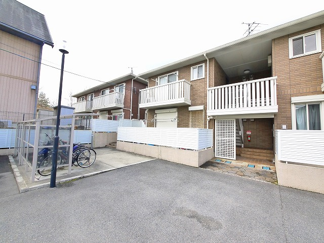 リビングタウンうめみBのエントランス