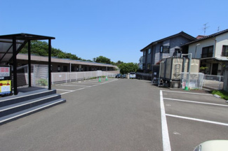 【駐車場】