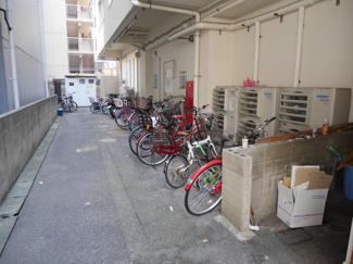 【その他共用部分】 | サンいずみビルの駐輪場