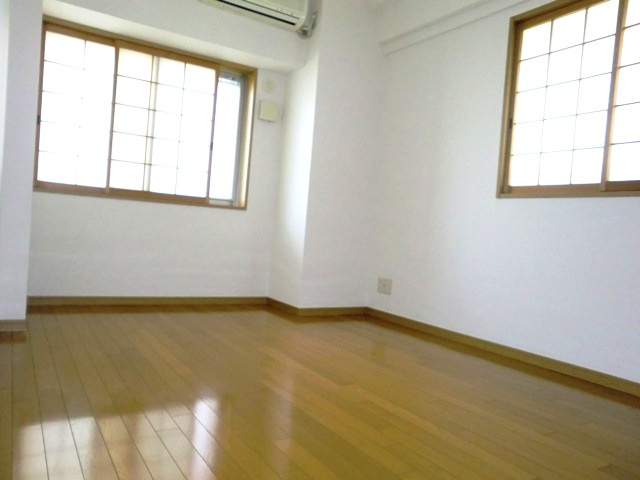 パレフローリッシュの洋室