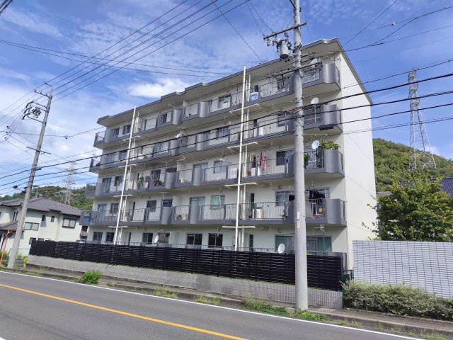 ５２８３５　東海三田洞ハイツの外観