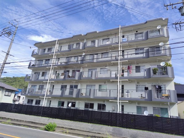 ５２８３５　東海三田洞ハイツの外観