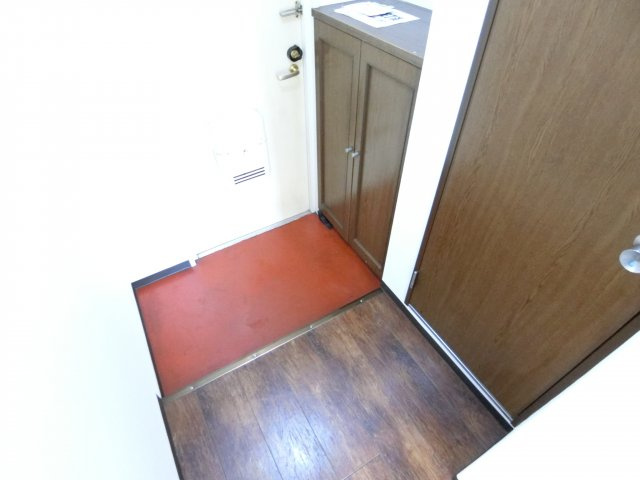 シャトレＳＩ原寺の玄関