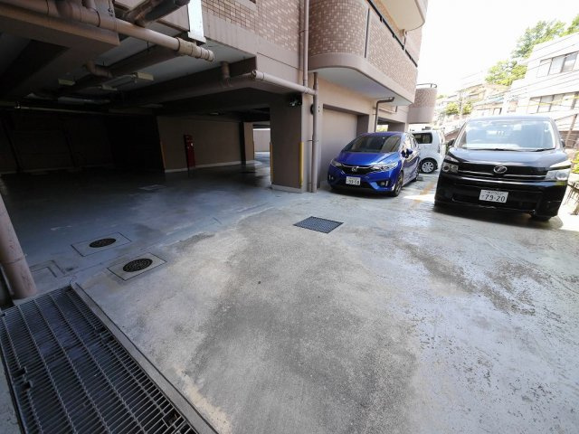 ダイアパレス鈴蘭台の駐車場|外来駐車場ございます。