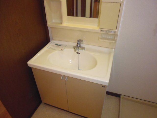 リバーサイドF.Mの独立洗面台|洗髪洗面化粧台に変更