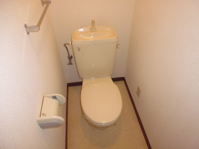 リバーサイドF.Mのトイレ|温水洗浄便座に変更