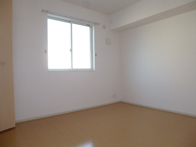 サンリット・ヒルの寝室|洋室