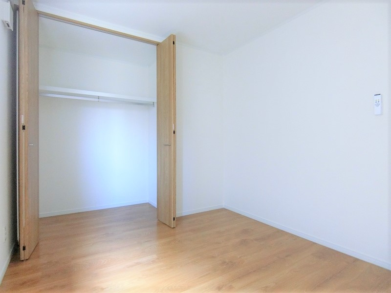 南仙北貸家の洋室