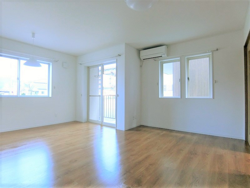 南仙北貸家の居間・リビング